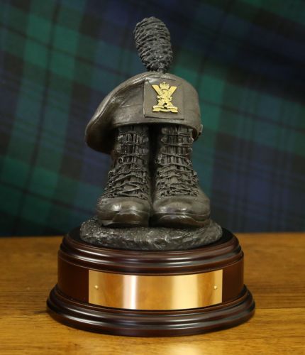 1 SCOTS, Royal Regiment of Scotland Boots and TOS, cast in cold resin bronze and we offer this Boots and Beret on a choice of presentation bases, the BB2, BB3 and BB4 have room to add an engraved plate.
