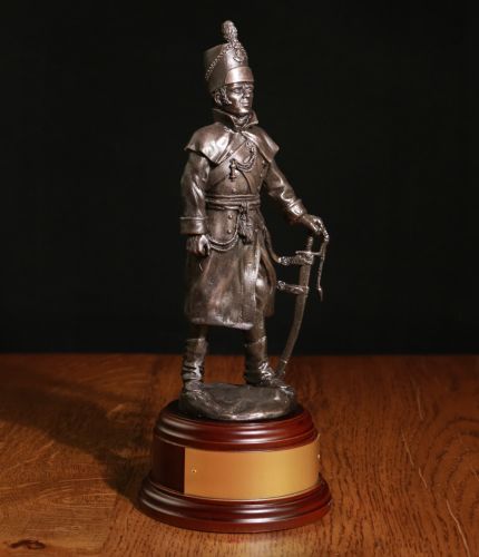 95th Rifles, Captain Cameron Retreat to Corunna 1809, Royal Green Jackets and Rifles Regimental Officers farewell gift. We offer a choice of wooden base and a free engraving plate.