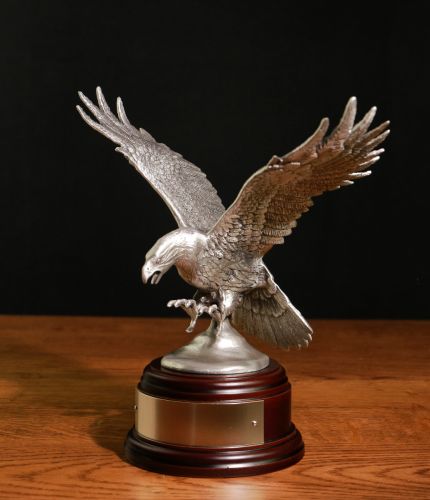 Hand buffed pewter Army Air Corps or old style 16 Air Assault Brigade Eagle statue.  We offer a choice of bases and include an engraved nickel silver plate with this presentation piece