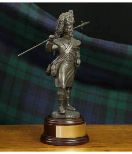 A Sergeant of the Black Watch Regiment, The 42nd Highlanders, just prior to the Battle of Quatre Bras in 1815. We offer a choice of wooden base and an engraving plate free of charge.