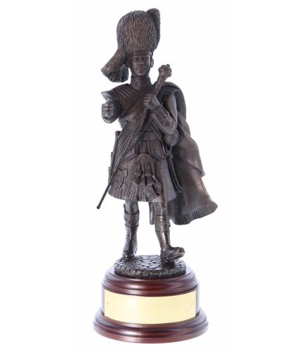 Black Watch Regiment Drum Major 8" scale military Regimental Retirement Gift. Sold with the wooden base you see and an engraved brass plate as standard.