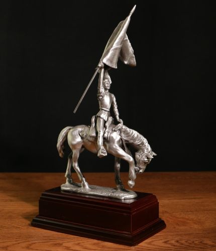 This is an accurate 12" tall (from base to top of Flag) pewter replica of the Hawick 1914 Common Riding Memorial. Its cast in pure lead free pewter. On the wooden base there is space to mount your own commemorative engraved plate, a service we offer free 