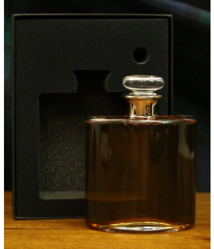 Hand engraved 35cl Glass Flask with Platinum Neck. We supply this in its own black foam cut out presentation box. Order first and then we'll arrange engraving with you before commencing any work. 