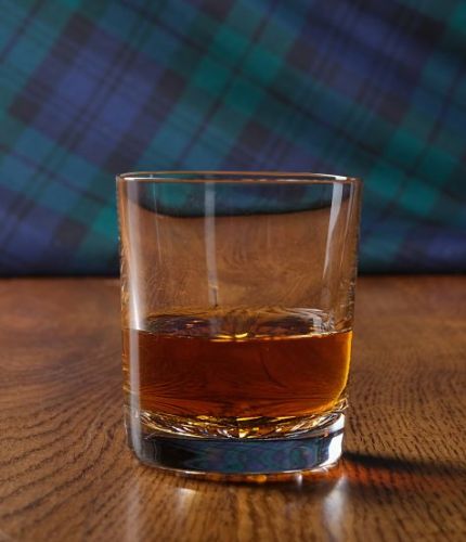 A Plain style of whisky tumbler. Design, Setup, pre-approval and Engraving is Included on this glass. As this is a J product we only offer transit packing. 