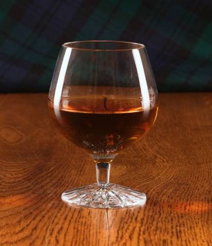 A plain style of Brandy Goblet. Design, setup, pre-approval and engraving are Included on this glass. As this is a J product we only offer transit packing.