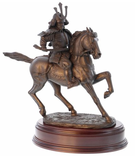 A cold cast bronze presentation statue of Japanese Samurai Warlord, Kusunoki Masashige. We offer it mounted onto a choice of base with an engraved brass plate.
