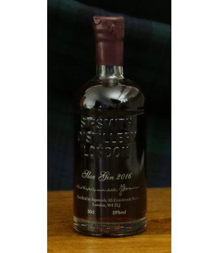 This is a 50cl hand engraved bottle of Sipsmith Distillery London Sloe Gin. We pack it in its own hessian gift bag. Engraving is arranged with you on a one to one basis after you order.
