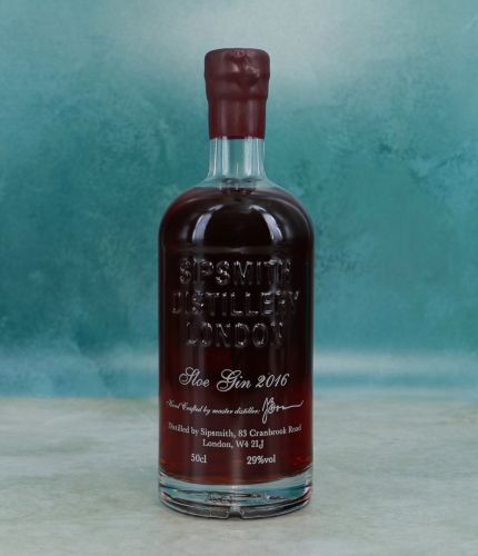 This is a 50cl hand engraved bottle of Sipsmith Distillery London Sloe Gin. We pack it in its own hessian gift bag. Engraving is arranged with you on a one to one basis after you order.