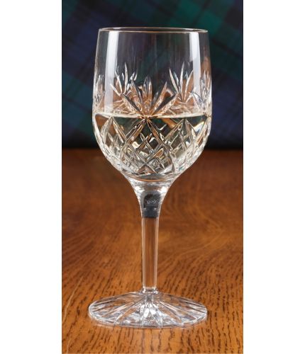 A Fully Cut Crystal White Wine Glass. No engraving is possible on this piece of crystal. As this is a J product we only offer transit packing.
